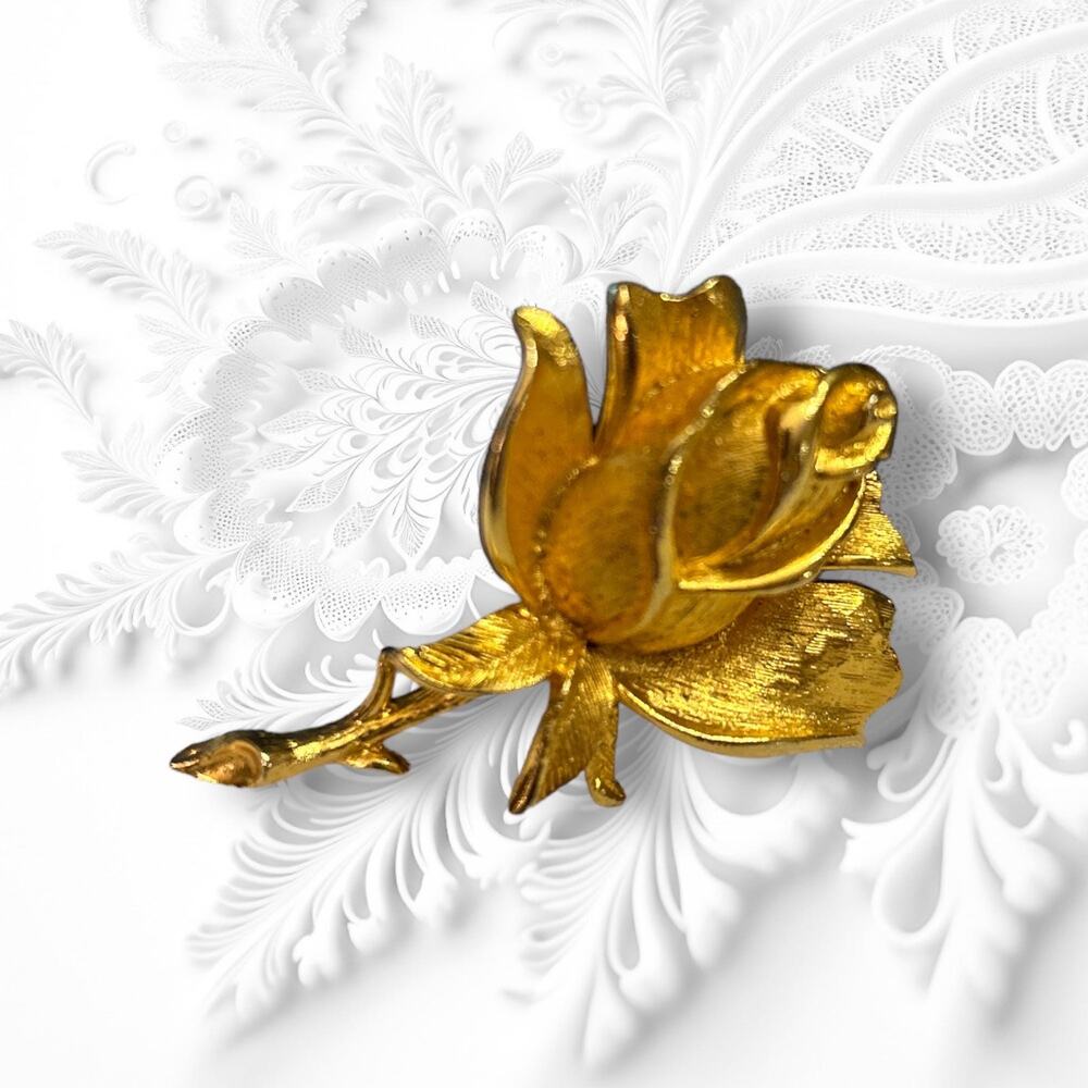 Mamselle Bright Gold Tone Flower Rose Brooch